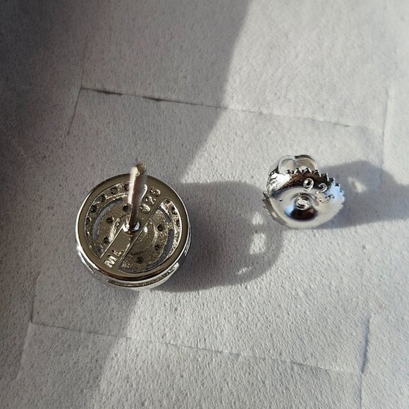 NIB Moissanite Halo Stud Earrings - Picture 3 of 4